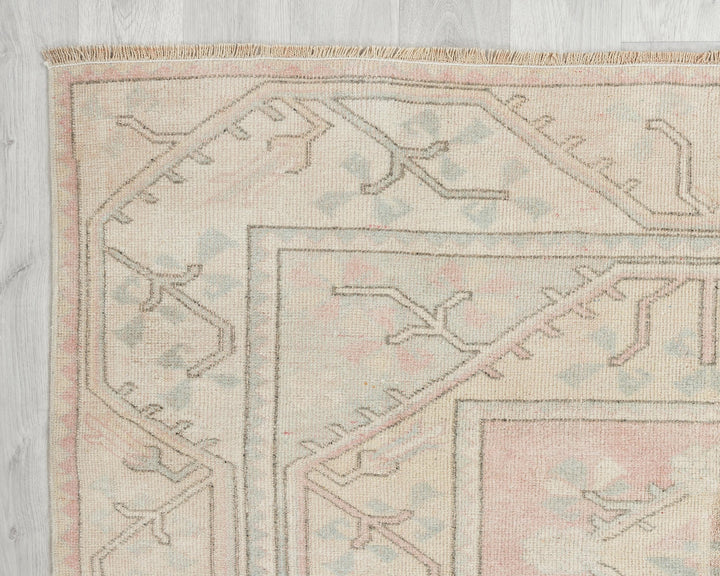 Beige Oushak Rug 5' x 8' | No. VR87334