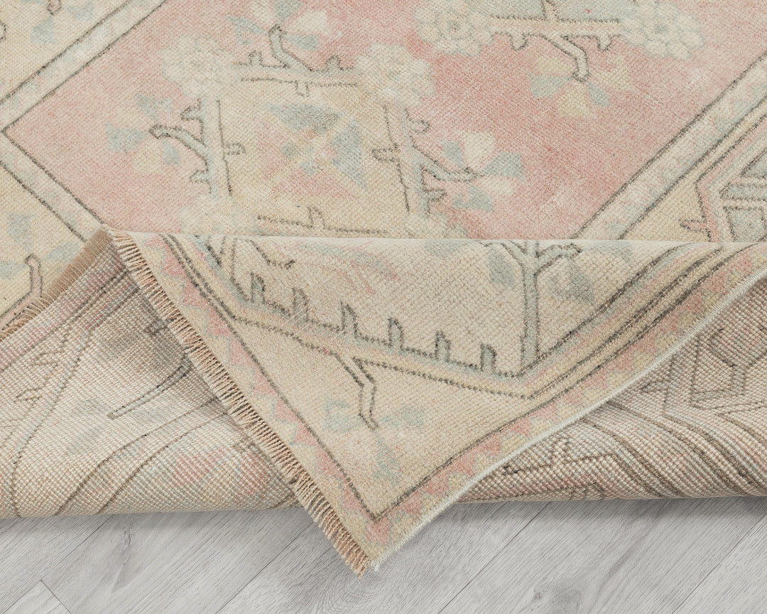 Beige Oushak Rug 5' x 8' | No. VR87334