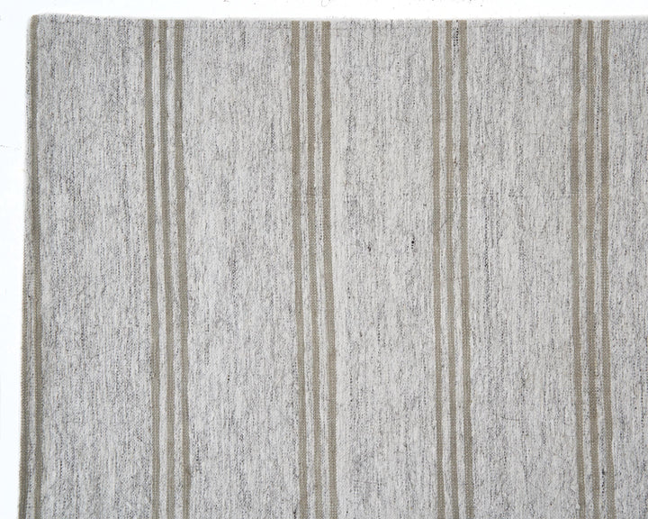 Faded Kilim Rug 6' 2" x 9' 4" | No. VR73205