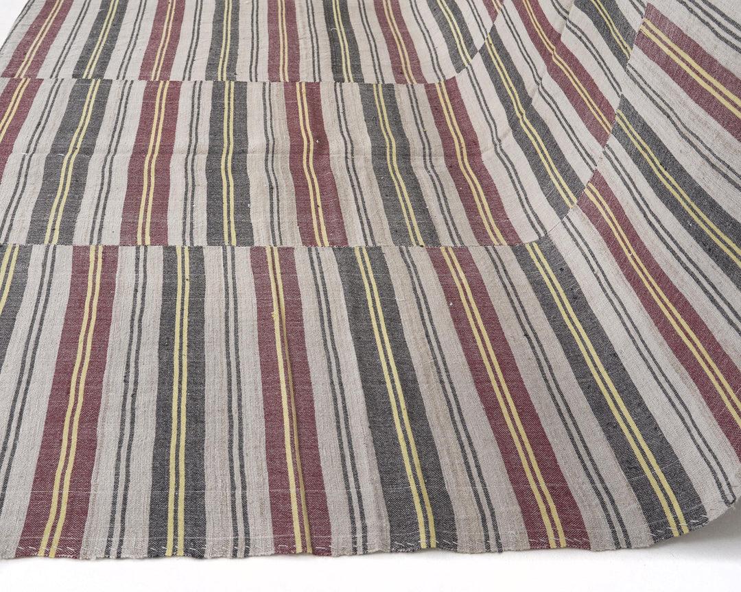 Kilim Rug 5' 11" x 9' 8" | No. VR40372