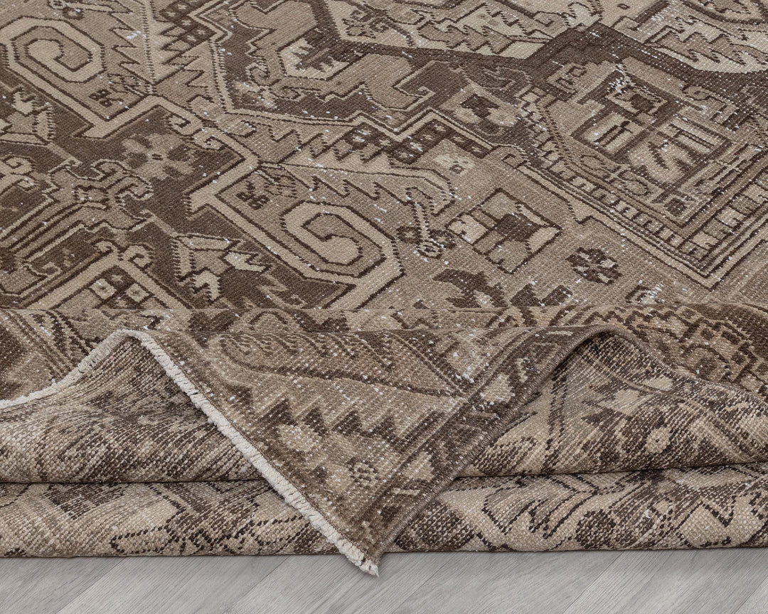 Brown Oushak Rug 9' 3" x 12' 4" | No. VR35755
