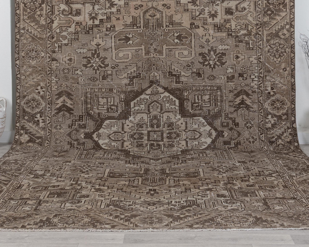 Brown Oushak Rug 9' 3" x 12' 4" | No. VR35755
