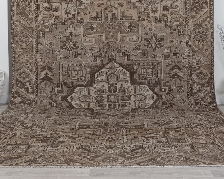 Brown Oushak Rug 9' 3" x 12' 4" | No. VR35755