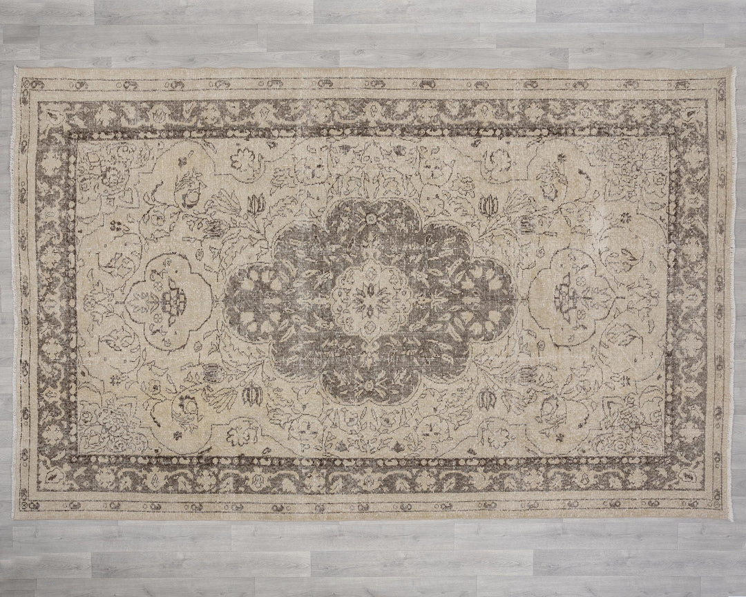 Oushak Rug 6' 7" x 10' 4" | No. VR10859