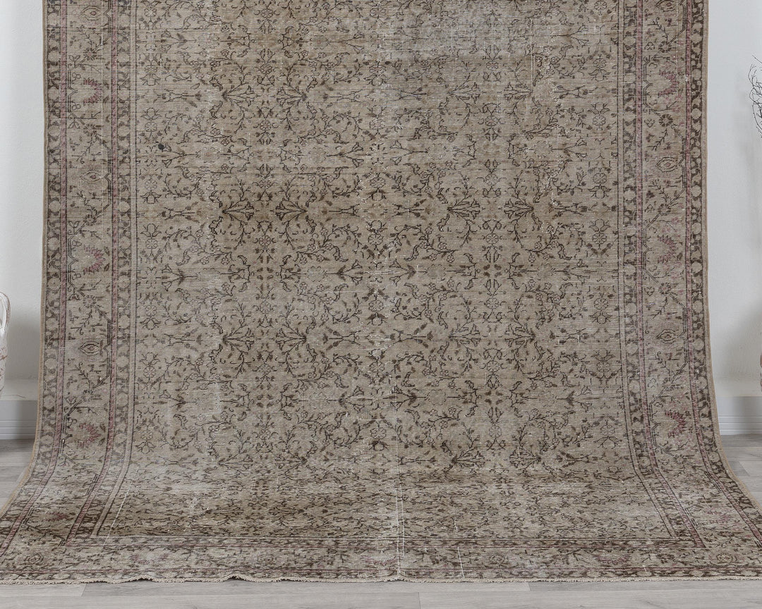 Oushak Rug 6' 4" x 9' 4" | No. VR65907