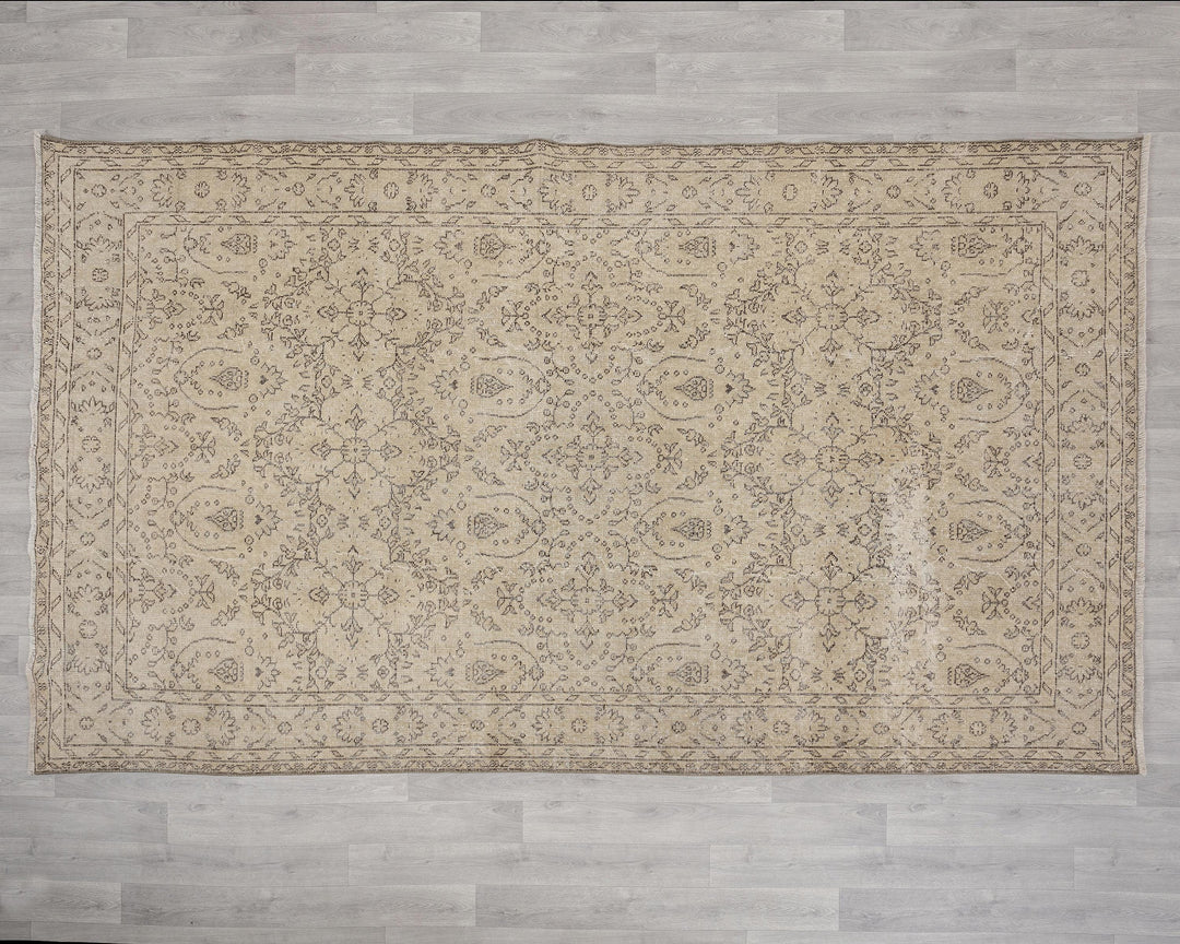 Beige Oushak Rug 6' 3" x 10' | No. VR92677