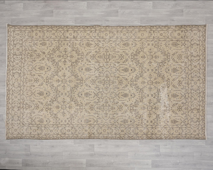 Beige Oushak Rug 6' 3" x 10' | No. VR92677