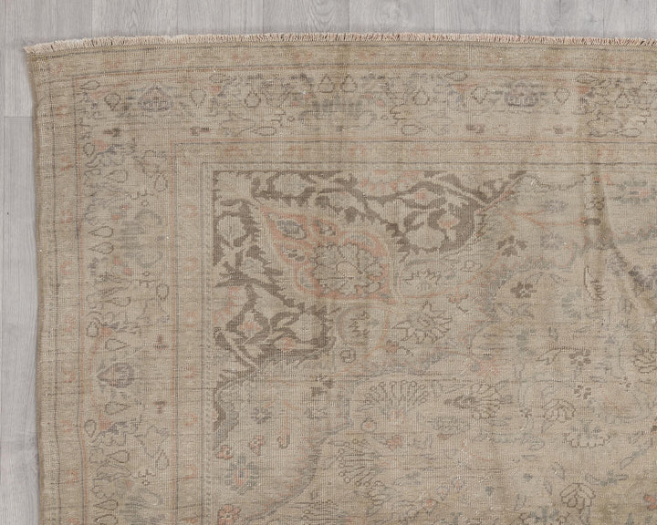 Faded Oushak Rug 6' 5" x 9' 5" | No. VR69097