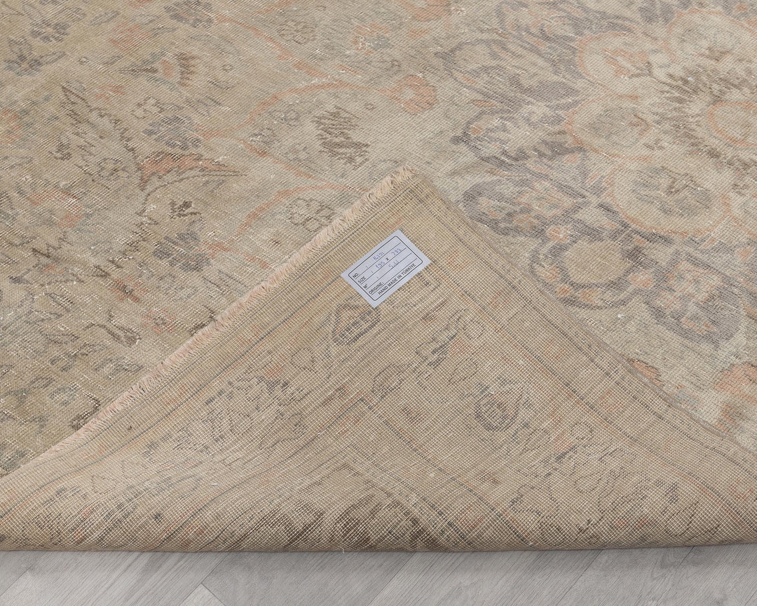 Faded Oushak Rug 6' 5" x 9' 5" | No. VR69097