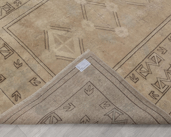 Neutral Oushak Rug 3' 7" x 6' 5" | No. VR99859