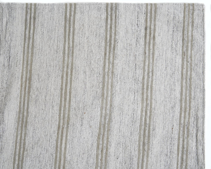Faded Kilim Rug 6' 2" x 9' 4" | No. VR73205