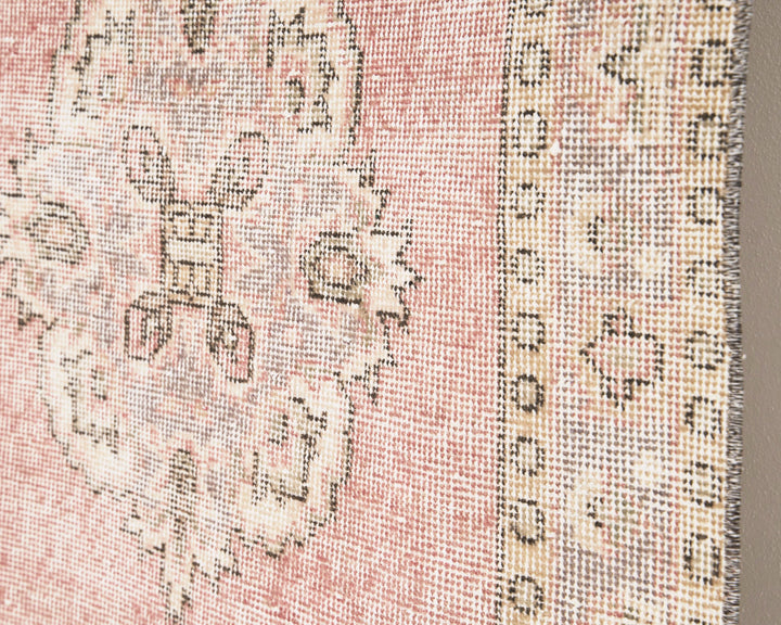 Beige Runner Rug 2' 9" x 11' 6" | No. VR16109