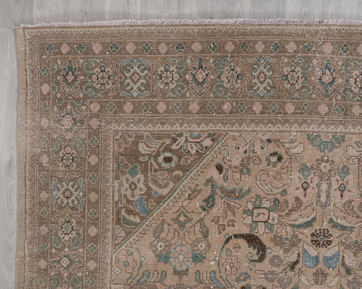 Neutral Oushak Rug 7' 1" x 10' 1" | No. VR55871