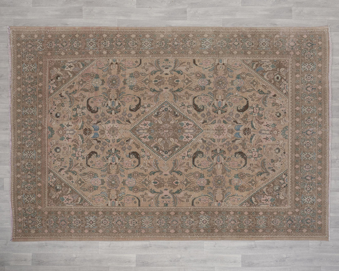 Neutral Oushak Rug 7' 1" x 10' 1" | No. VR55871