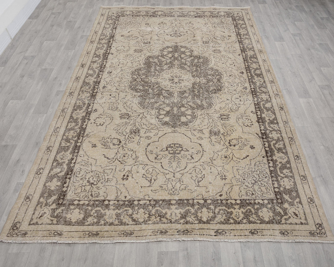 Oushak Rug 6' 7" x 10' 4" | No. VR10859
