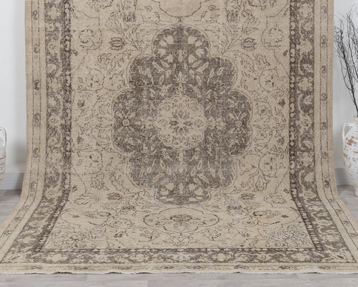 Oushak Rug 6' 7" x 10' 4" | No. VR10859