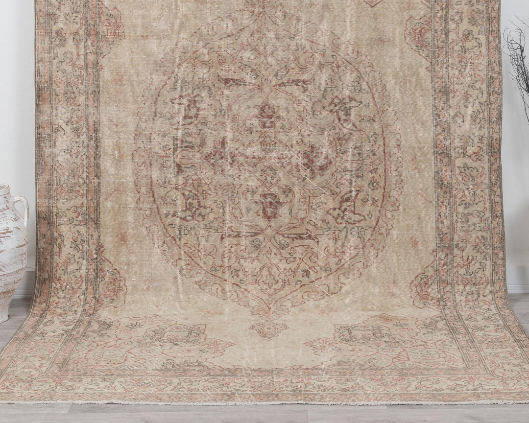 Faded Oushak Rug 6' 6" x 9' 8" | No. VR80615