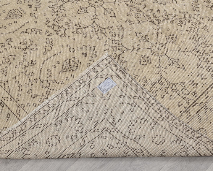 Beige Oushak Rug 6' 3" x 10' | No. VR92677