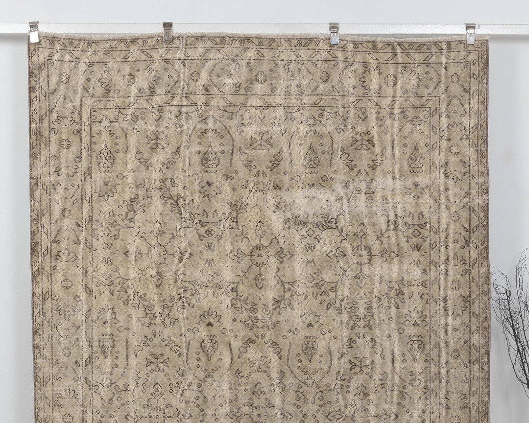 Beige Oushak Rug 6' 3" x 10' | No. VR92677