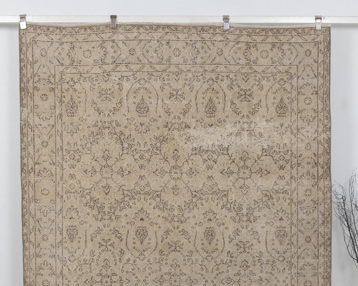 Beige Oushak Rug 6' 3" x 10' | No. VR92677