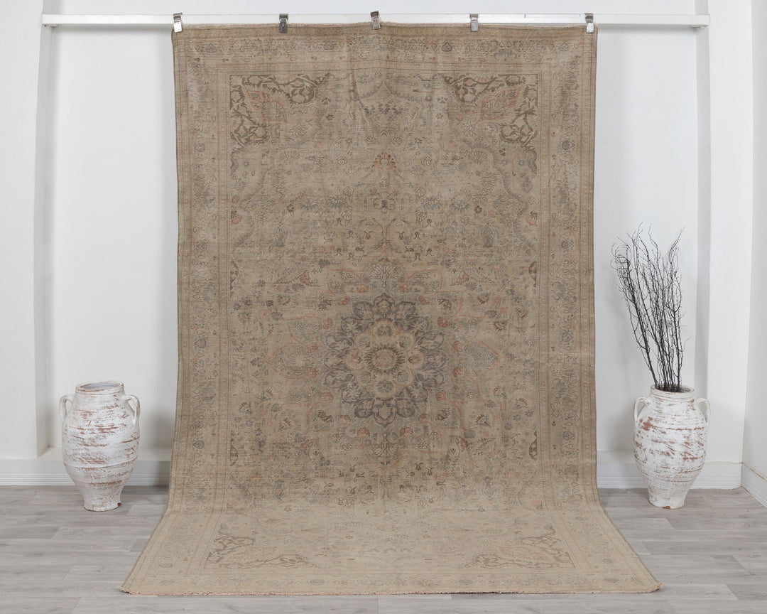 Faded Oushak Rug 6' 5" x 9' 5" | No. VR69097