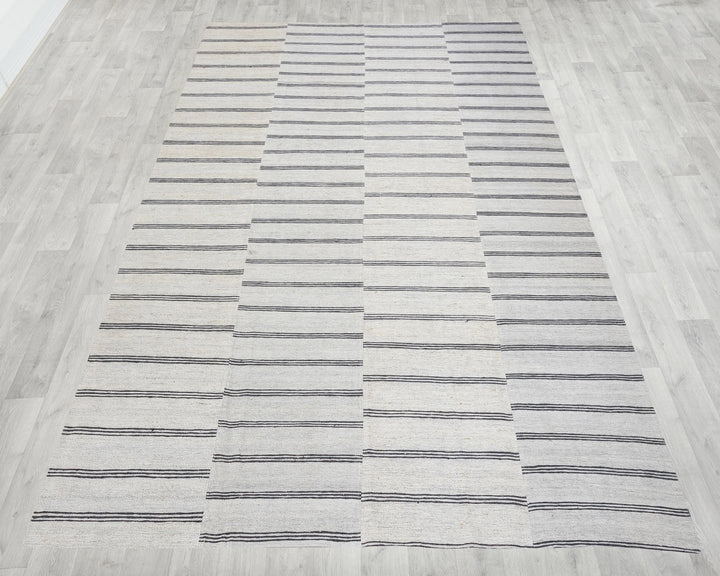 Faded Kilim Rug 7' 7" x 11' 6" | No. VR49689