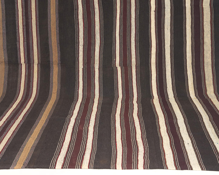 Brown Kilim Rug 6' 10" x 11' 2" | No. VR92177
