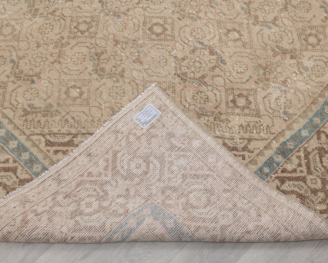 Beige Oushak Rug 6' 9" x 9' 8" | No. VR47879