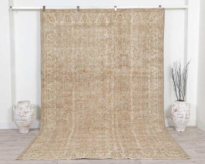 Faded Oushak Rug 7' 1" x 10' 2" | No. VR10203