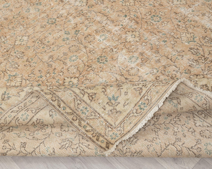 Faded Oushak Rug 7' 1" x 10' 2" | No. VR10203