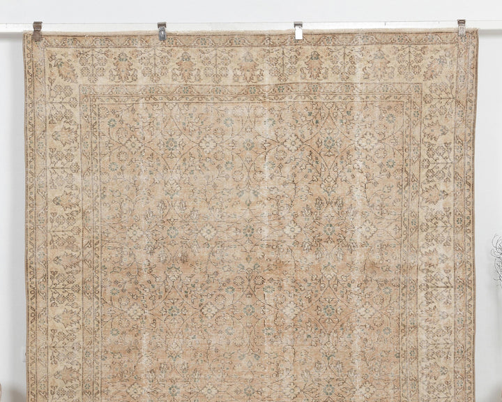 Faded Oushak Rug 7' 1" x 10' 2" | No. VR10203