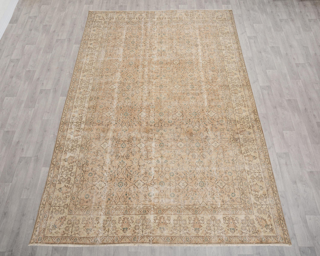 Faded Oushak Rug 7' 1" x 10' 2" | No. VR10203