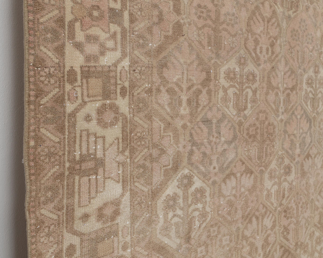 Neutral Oushak Rug 6' 9" x 9' 10" | No. VR80015