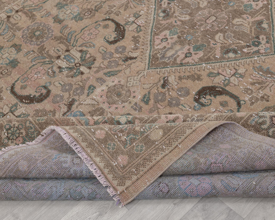 Neutral Oushak Rug 7' 1" x 10' 1" | No. VR55871