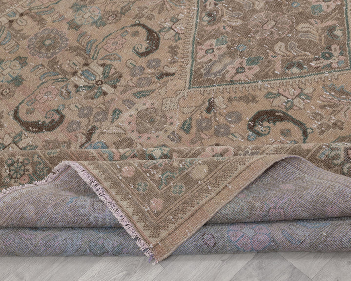 Neutral Oushak Rug 7' 1" x 10' 1" | No. VR55871