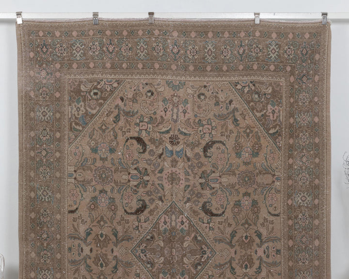 Neutral Oushak Rug 7' 1" x 10' 1" | No. VR55871