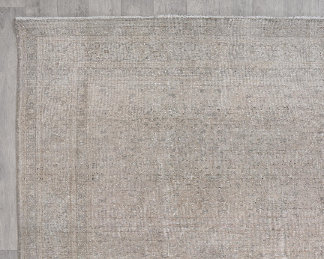 Beige Oushak Rug 8' x 11' | No. VR10020