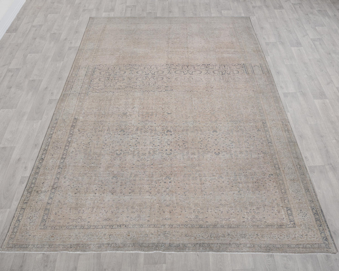 Beige Oushak Rug 8' x 11' | No. VR10020