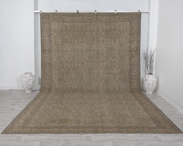 Faded Oushak Rug 8' 10" x 13' 4" | No. VR78980