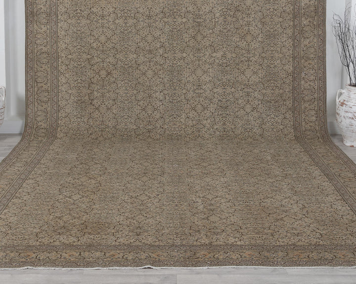 Faded Oushak Rug 8' 10" x 13' 4" | No. VR78980