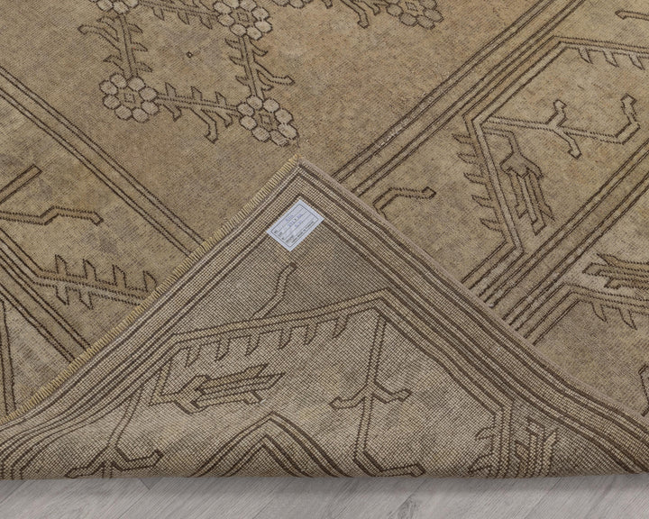 Neutral Oushak Rug 6' 9" x 9' 1" | No. VR68061
