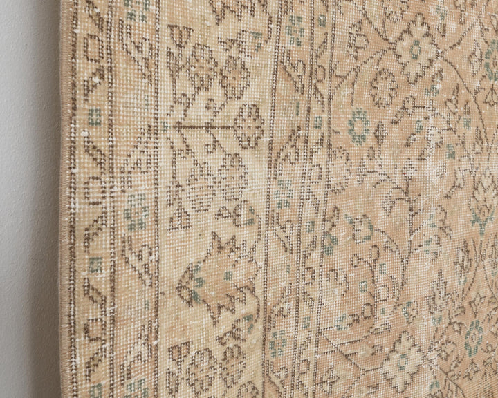 Faded Oushak Rug 7' 1" x 10' 2" | No. VR10203