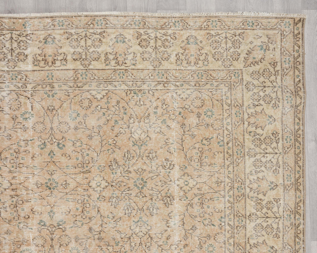 Faded Oushak Rug 7' 1" x 10' 2" | No. VR10203