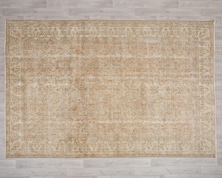 Faded Oushak Rug 7' 1" x 10' 2" | No. VR10203