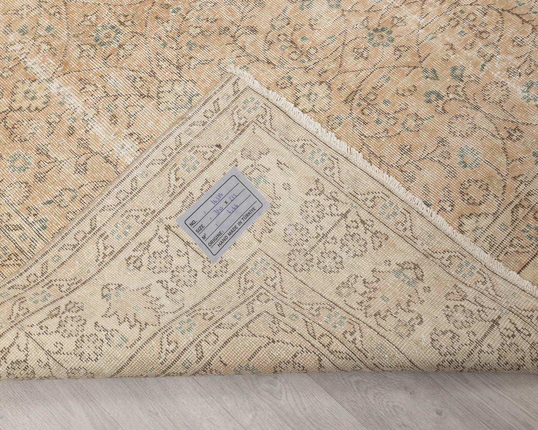 Faded Oushak Rug 7' 1" x 10' 2" | No. VR10203