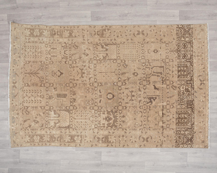 Faded Oushak Rug 5' 2" x 7' 8" | No. VR45442