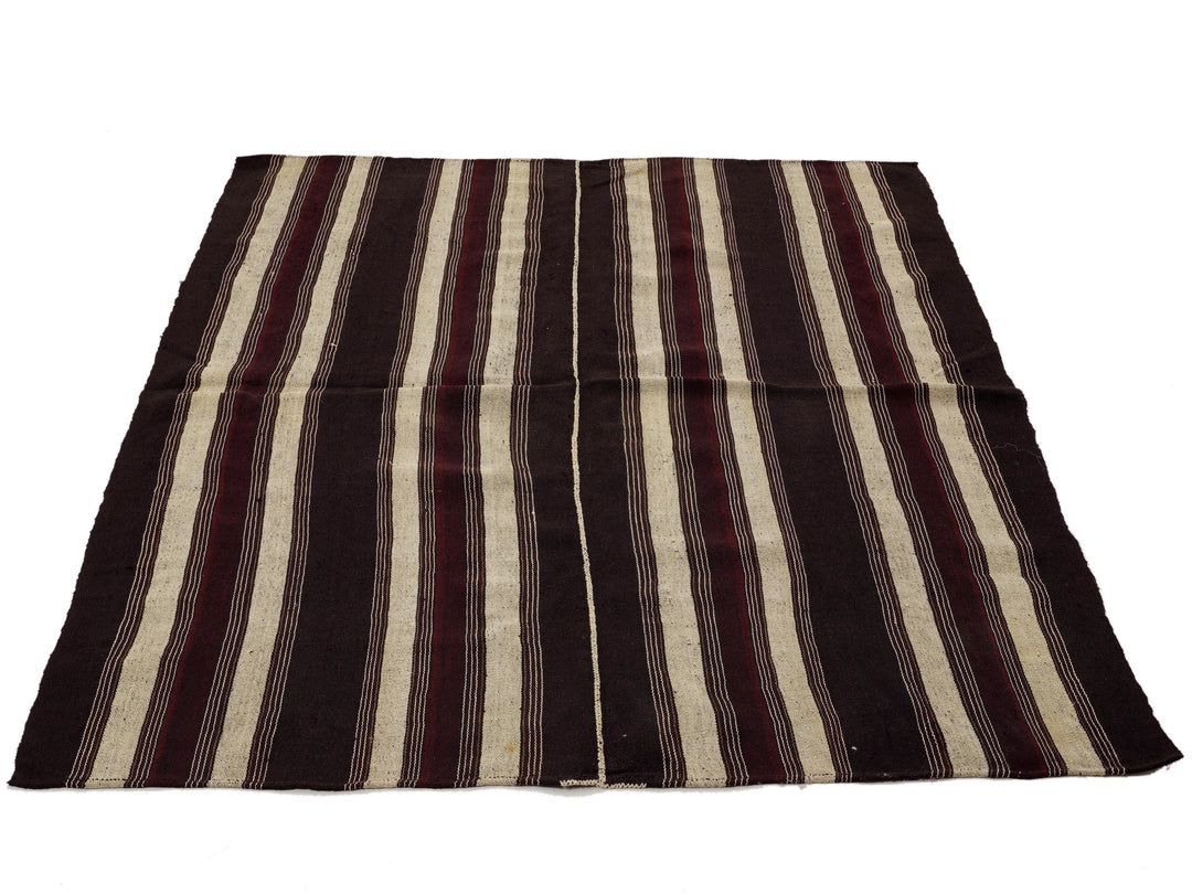 Brown Kilim Rug 6' 6" x 5' 3" | No. VR59495