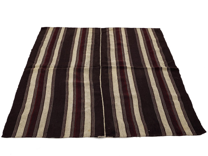 Brown Kilim Rug 6' 6" x 5' 3" | No. VR59495