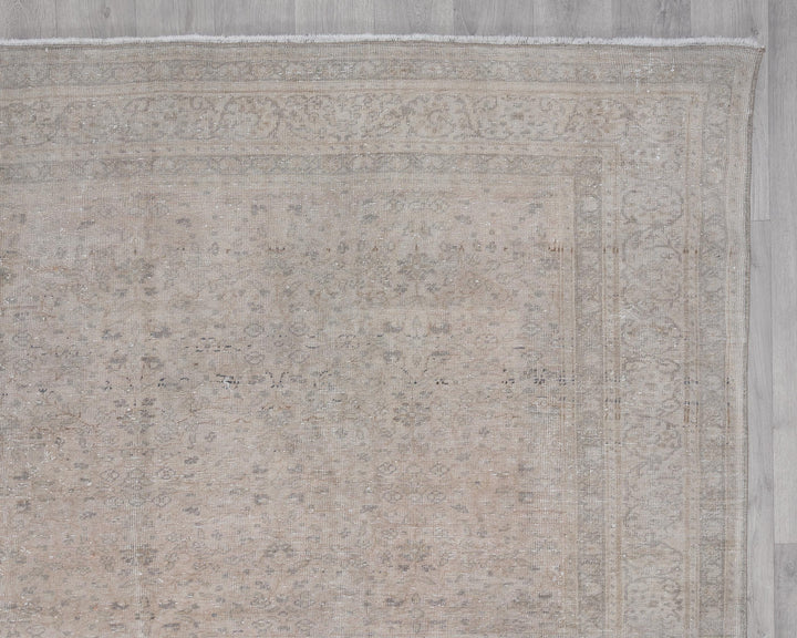 Beige Oushak Rug 8' x 11' | No. VR10020