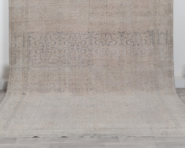 Beige Oushak Rug 8' x 11' | No. VR10020
